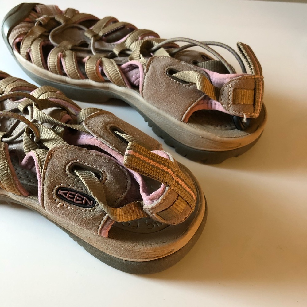 * KEEN Tan Unisex Green Pink Waterproof Women’s size 9 Outdoor Sandals - Picture 3 of 9